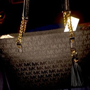 Michael Kors Medium Chain tote